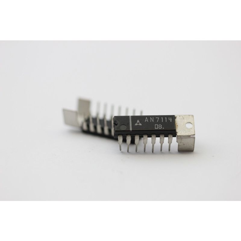 AN7114 MATSUSHITA INTEGRATED CIRCUIT (LOT OF 2)